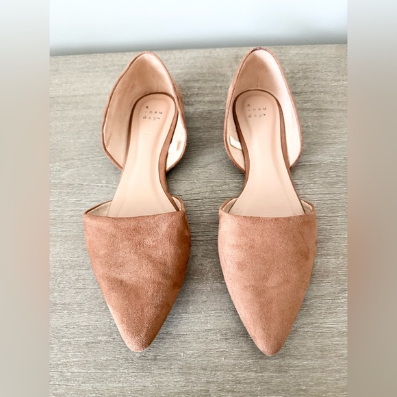a new day D'Orsay Pointed Toe Ballet Flat in Faux Brown Suede Size 11 - Picture 3 of 6